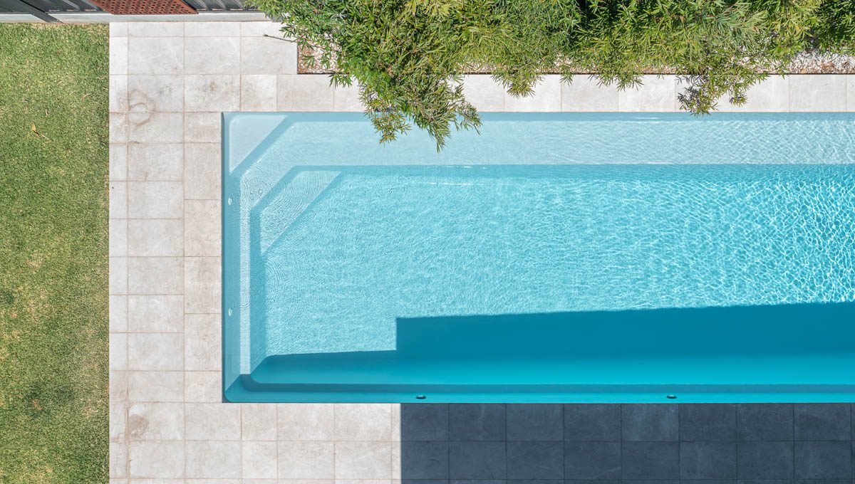 brampton-lap-pool-10.1m-3.5m-silver-shimmer-plympton-park-galleryimage-1.jpg