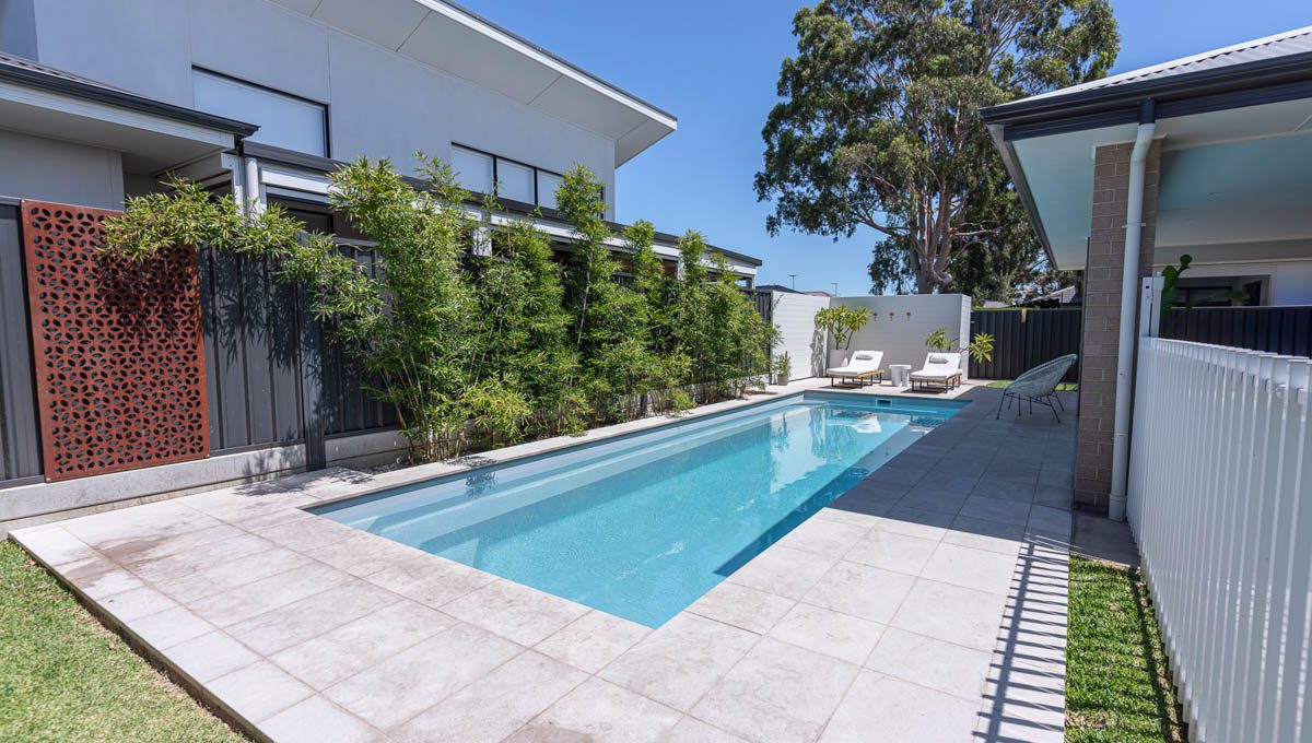 brampton-lap-pool-10.1m-3.5m-silver-shimmer-plympton-park-galleryimage-18.jpg