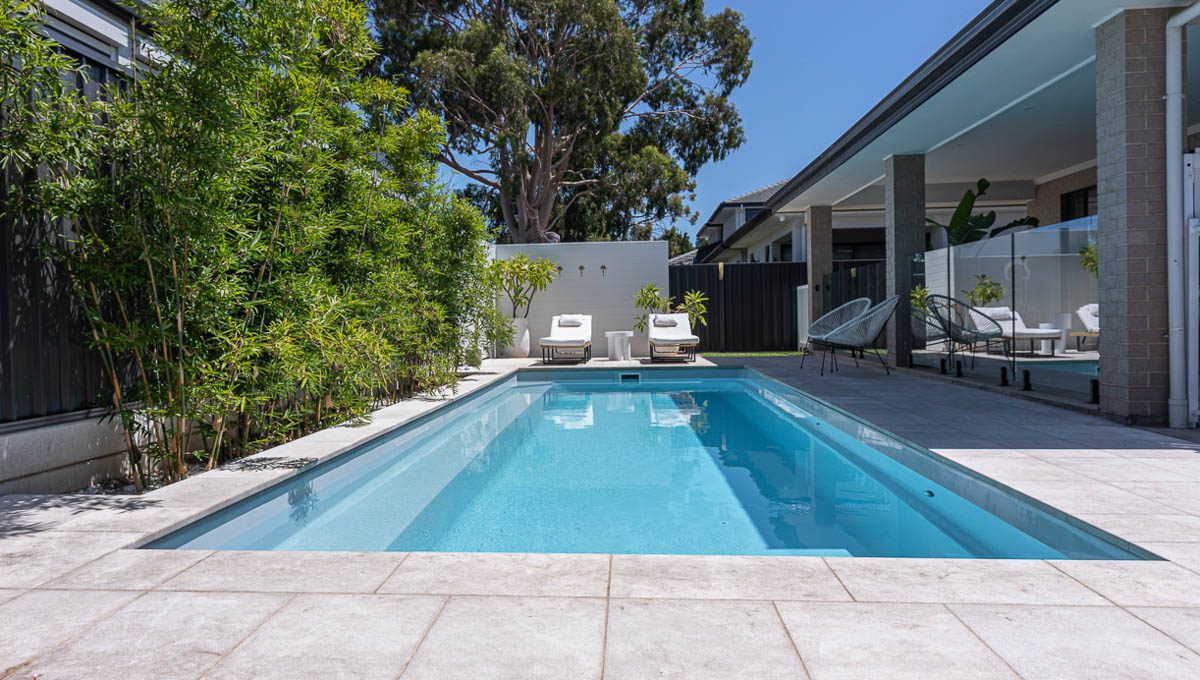 brampton-lap-pool-10.1m-3.5m-silver-shimmer-plympton-park-galleryimage-24.jpg