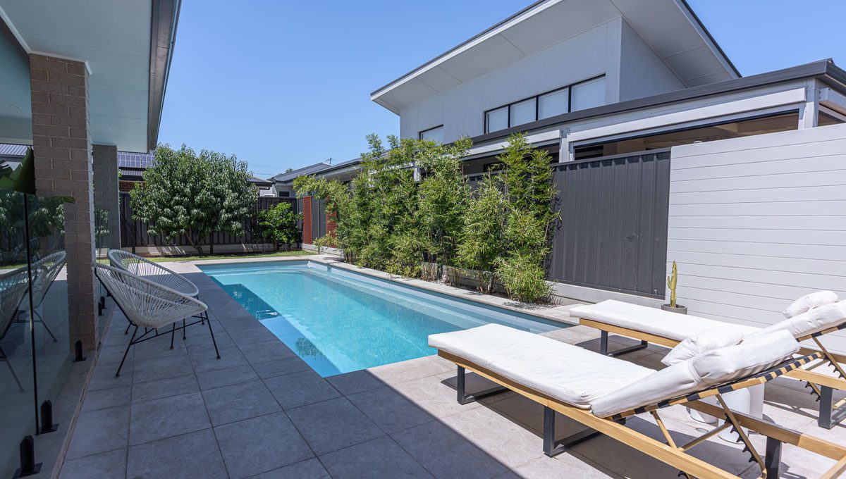brampton-lap-pool-10.1m-3.5m-silver-shimmer-plympton-park-galleryimage-27.jpg