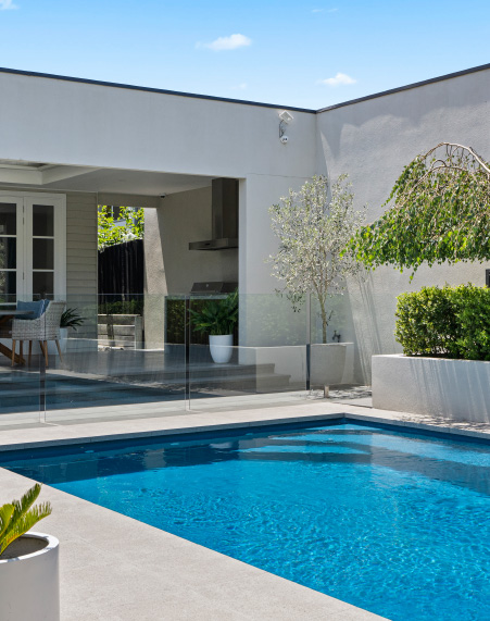 how-to-deal-with-pool-construction-delays-what-you-need-to-know-blogimage2-m