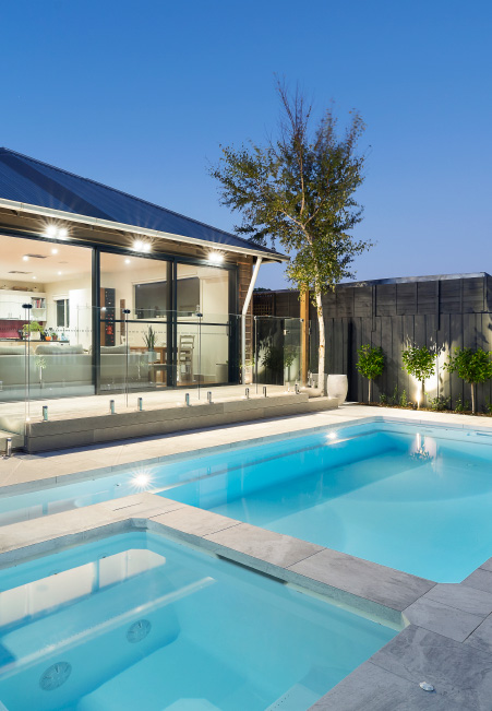 Tips For Designing A Pool With Natural Elements